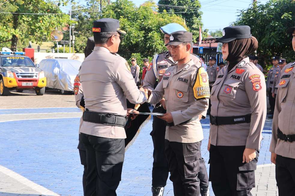 Selamatkan Nelayan, Dua Polisi Diganjar Reward