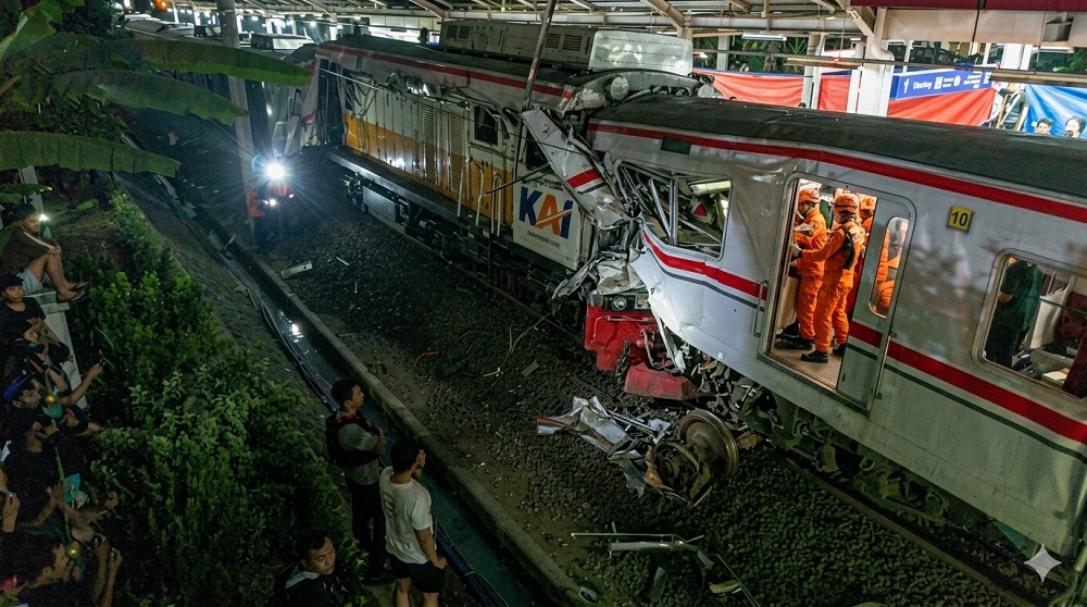 Update! Tabrakan KRL dan KA Argo Bromo: 7 Penumpang Meninggal Dunia, 81 Luka-luka